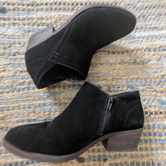 Lucky Brand Black Suede Ankle Booties Side Zip Almond Toe Size 8.5 Leather Grung - Picture 6 of 9